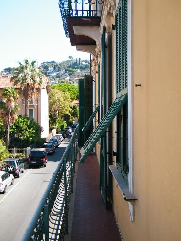 Appartamento Vacanze I Provenzali Bordighera Exterior foto